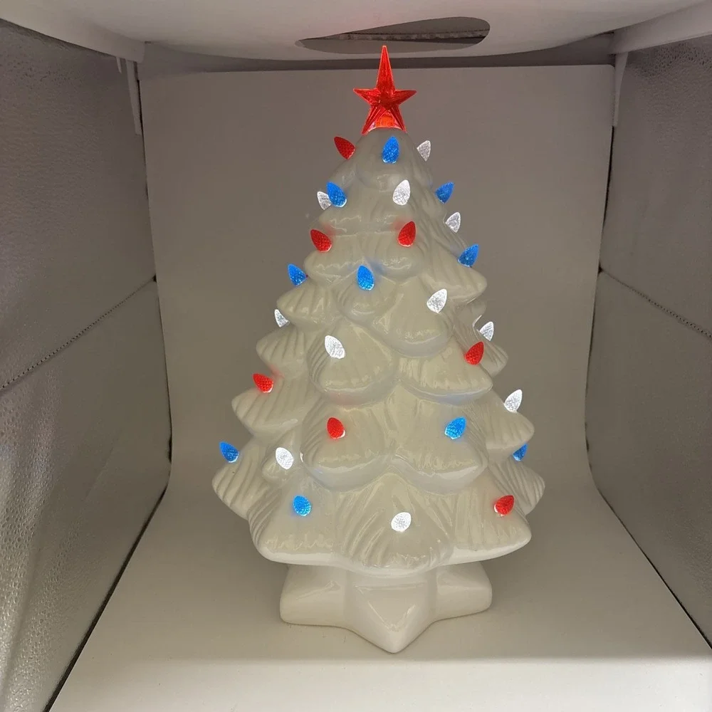Mr. Christmas White Patriotic Nostalgic Tree 14